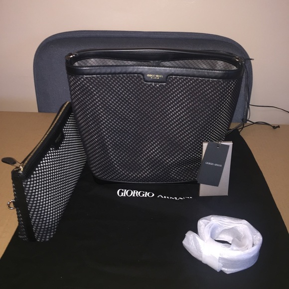 Authentic Giorgio Armani Medium embroidered mesh bucket bag with shoulder strap - Picture 3 of 11